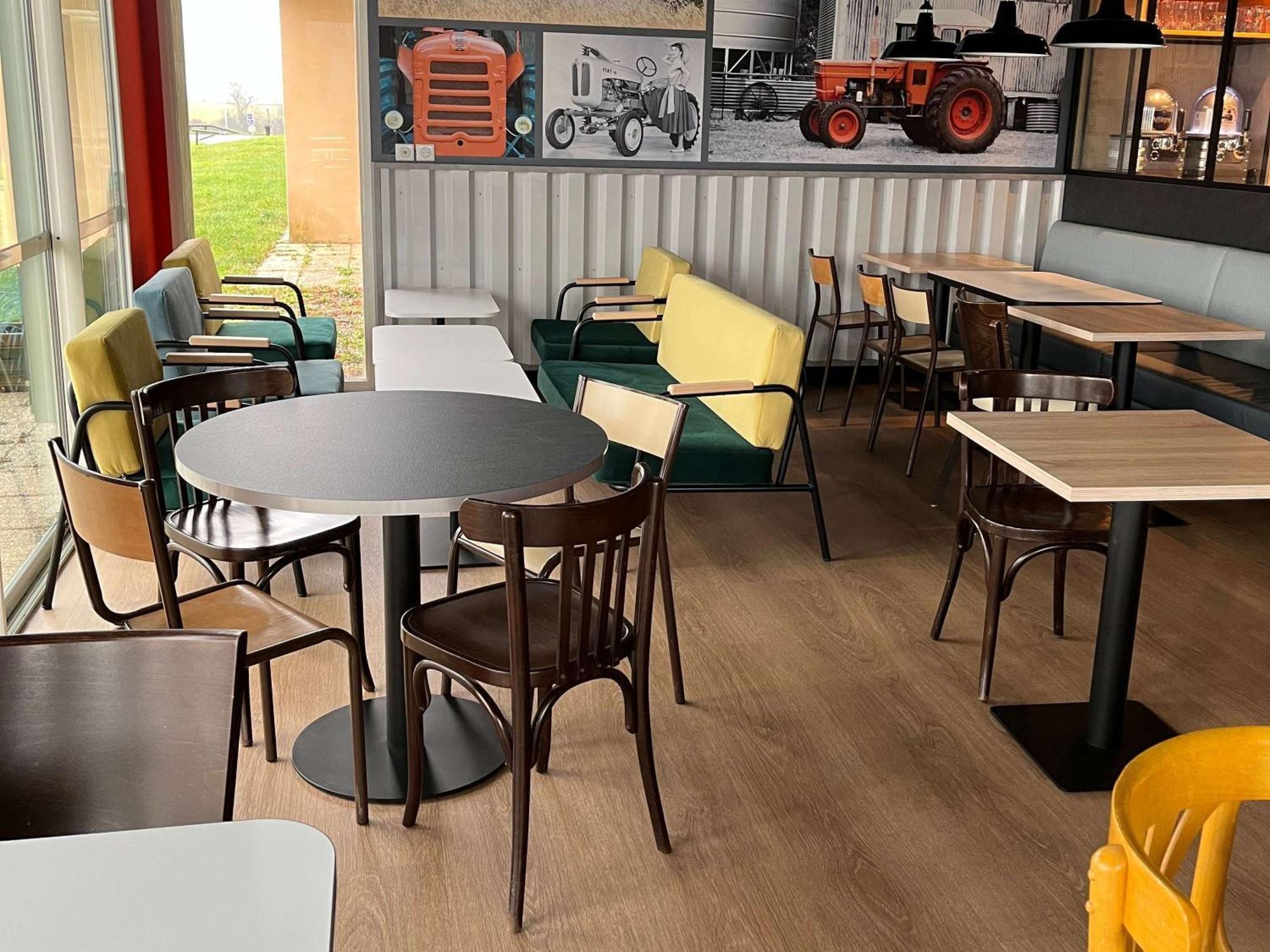 Ibis Styles Bourbon Lancy Hotel Bagian luar foto
