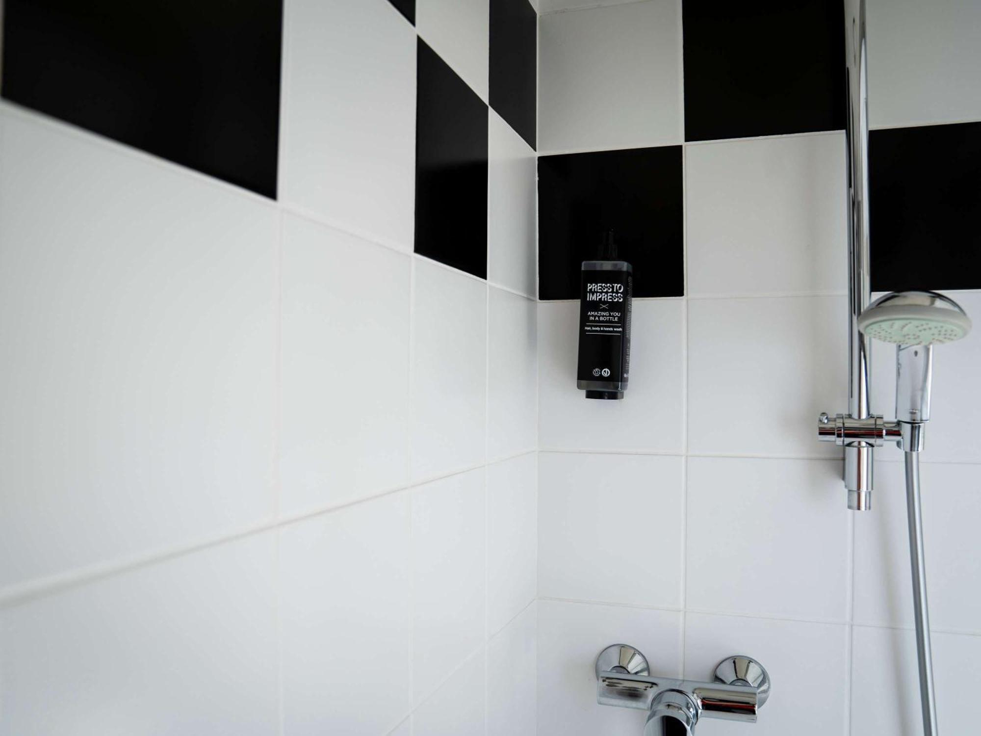 Ibis Styles Bourbon Lancy Hotel Bagian luar foto