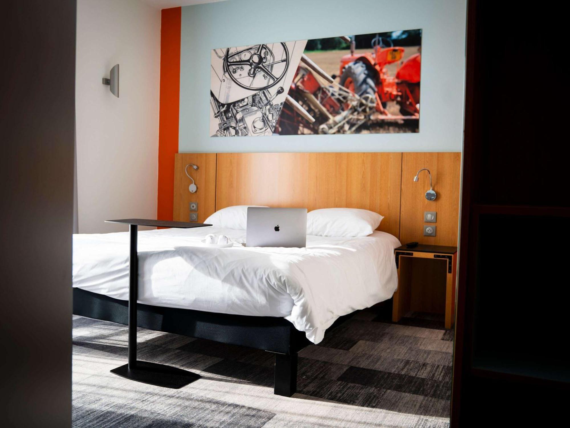 Ibis Styles Bourbon Lancy Hotel Bagian luar foto