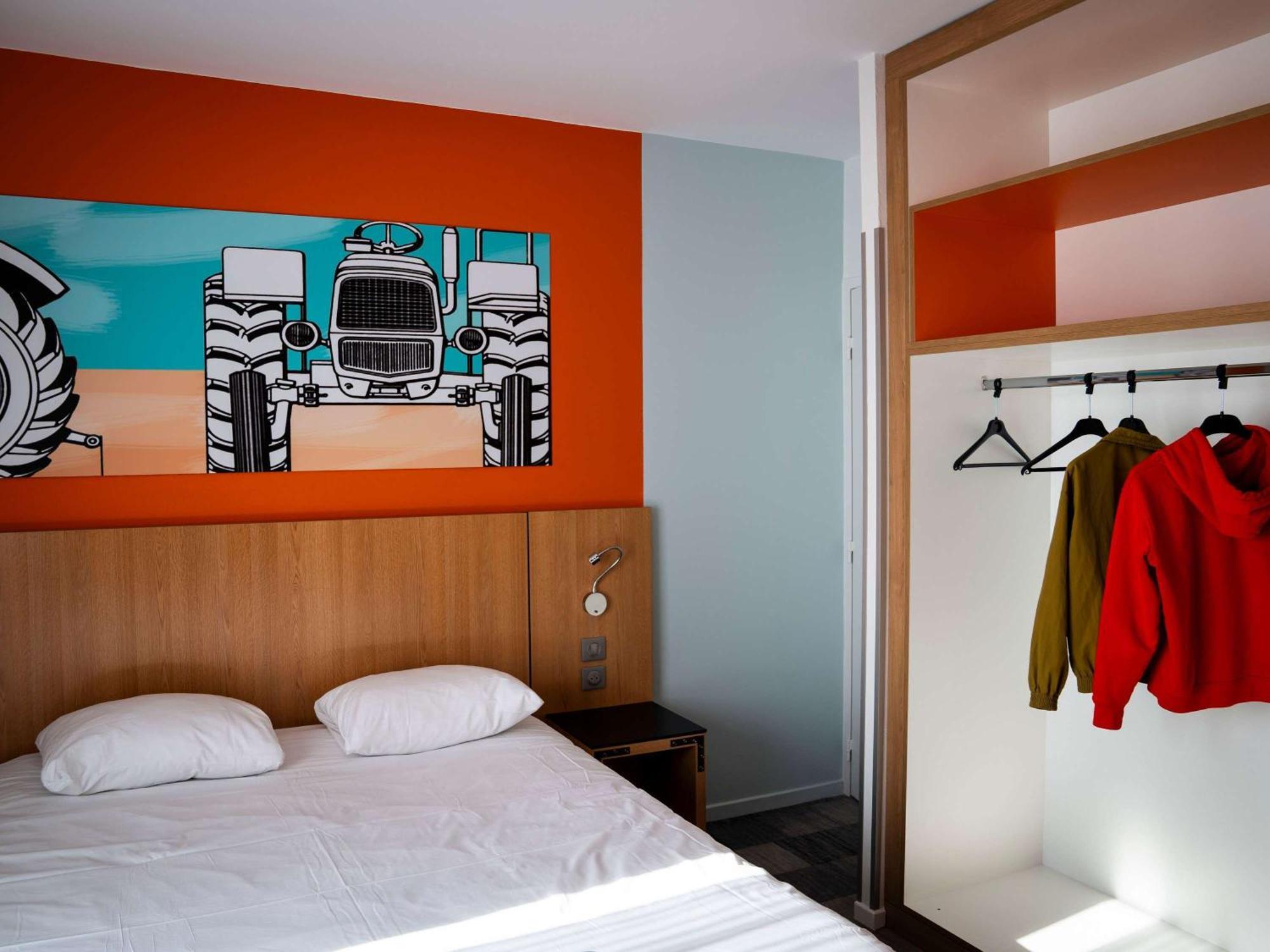 Ibis Styles Bourbon Lancy Hotel Bagian luar foto