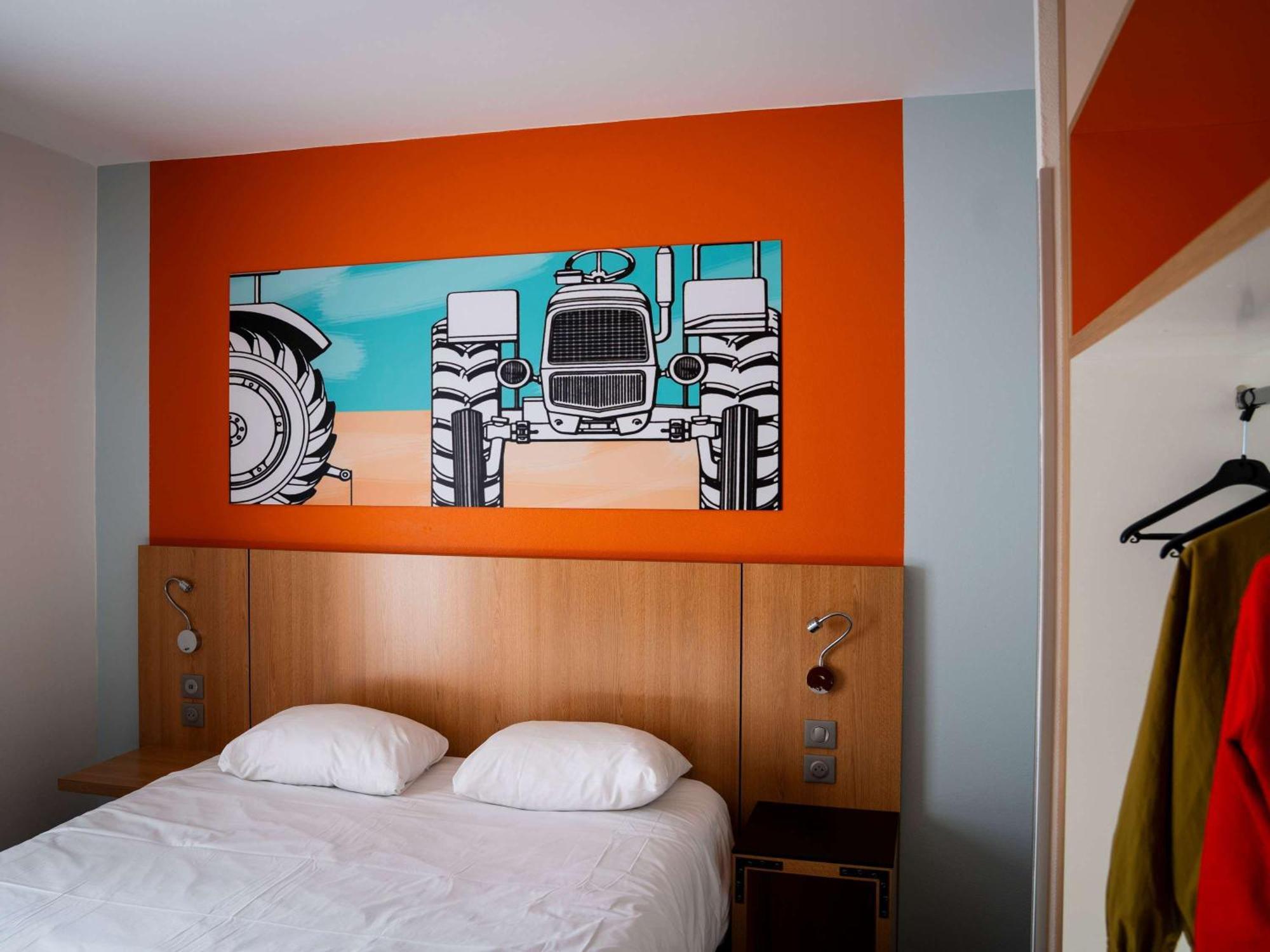 Ibis Styles Bourbon Lancy Hotel Bagian luar foto